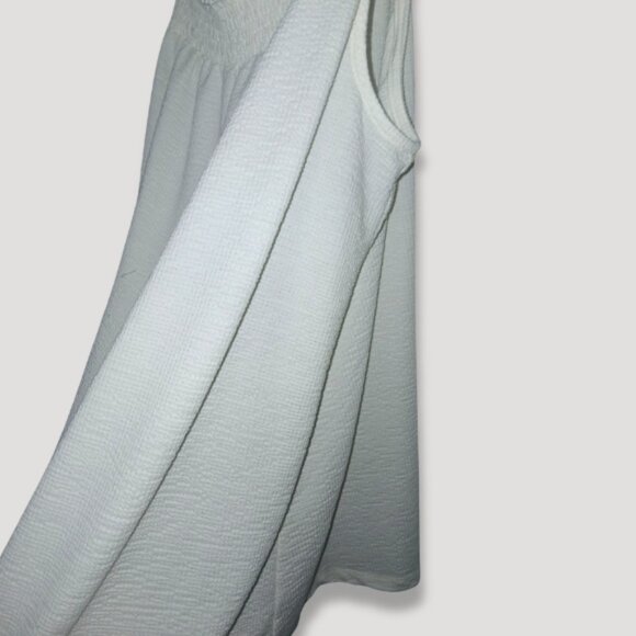 Torrid Tank Top Textured Ruffle Trim Waffle Knit Elastic Chest White Women's 2X - Picture 2 of 7